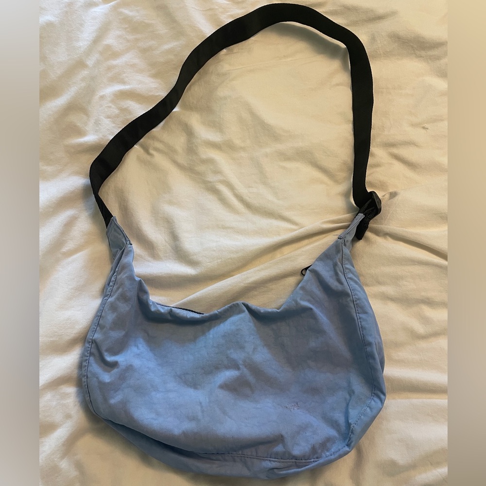 BAGGU MEDIUM NYLON CRESCENT BAG
